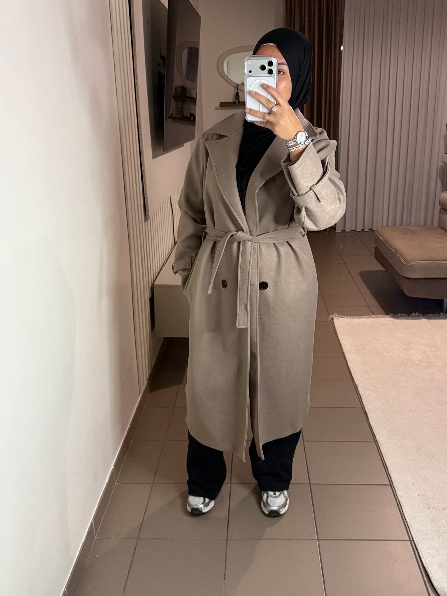 Manteau Trench Femme avec Ceinture Ajustable – Style Intemporel