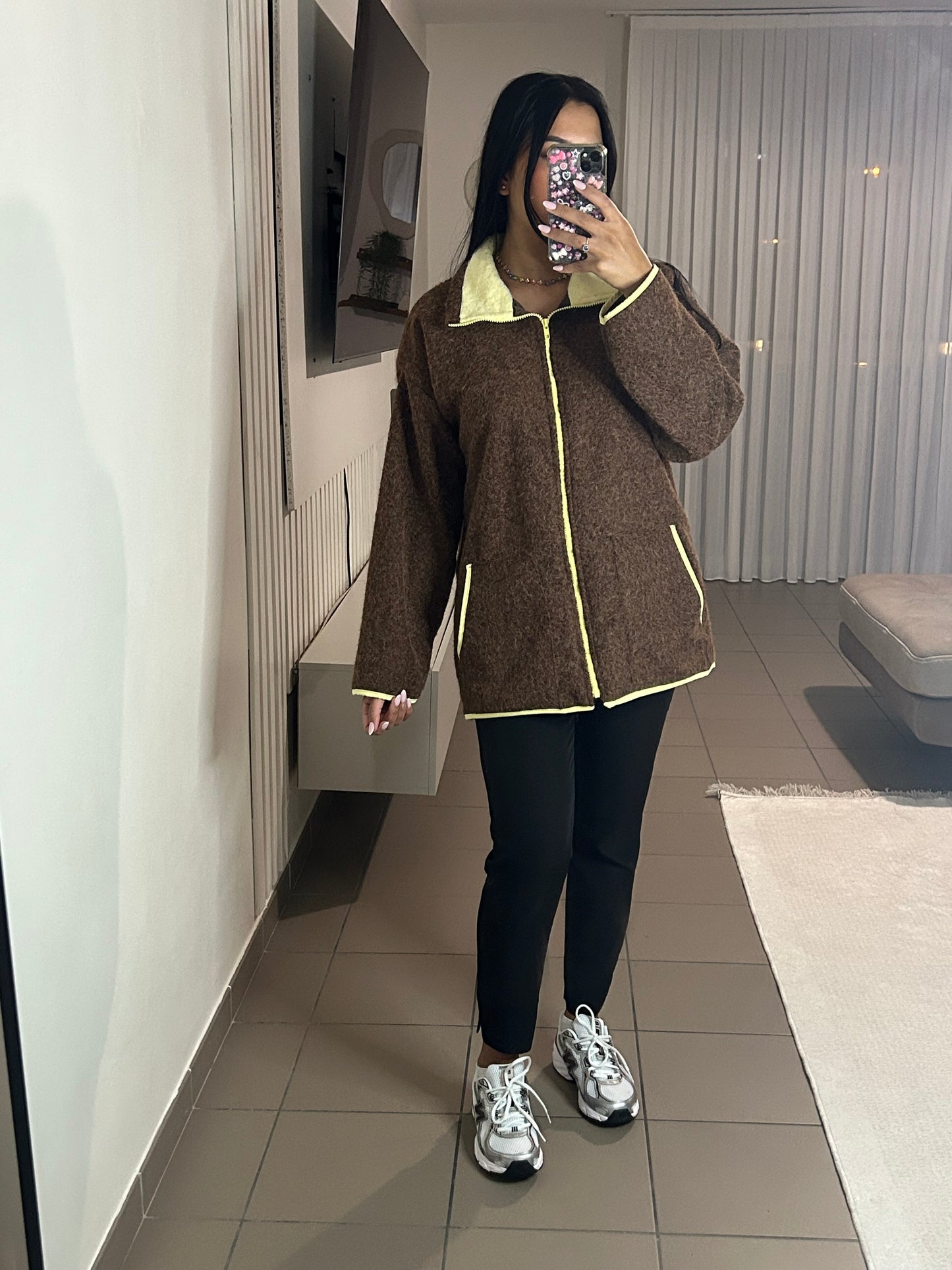 Veste Longue en Laine Bouillie Femme Col Jaune – Morphologie Généreuse