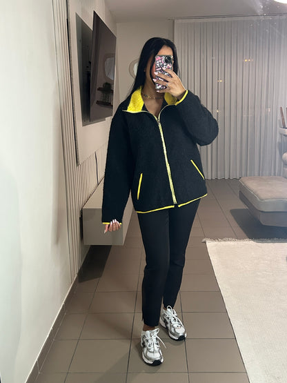 Veste en Laine Bouillie Femme Col Jaune – Élégance Discrète