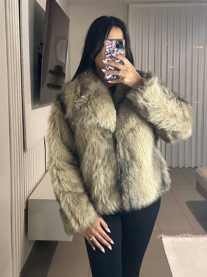 Veste en Fourrure Courte Femme – Élégante et Chaude